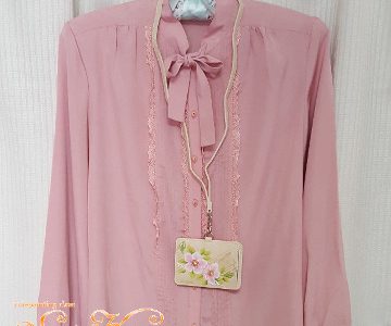 野ばらのカードホルダーtetoteに出品しています 野ばらのカードホルダーtetoteに出品しています
