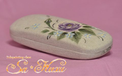 紫薔薇のメガネケースminneに出品しました 紫薔薇のメガネケースminneに出品しました