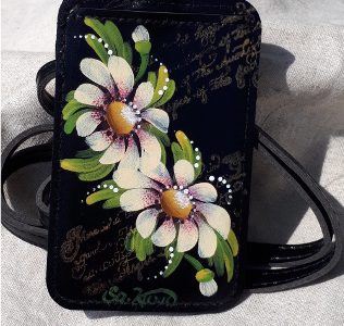 マーガレットのカードホルダー(黒)minneに出品しています マーガレットのカードホルダー(黒)minneに出品しています