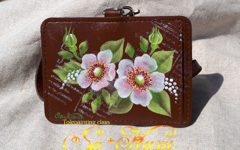 野ばらのカードホルダー(茶)minneに出品しています 野ばらのカードホルダー(茶)minneに出品しています