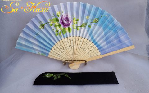紫薔薇の布扇子(水色)ケース付minneに出品しました 紫薔薇の布扇子(水色)ケース付minneに出品しました