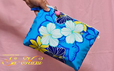 ハイビスカスの大きめポーチminneに出品しています ハイビスカスの大きめポーチminneに出品しています