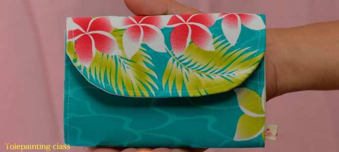 プルメリアのカードケース青緑minneに出品しています プルメリアのカードケース青緑minneに出品しています