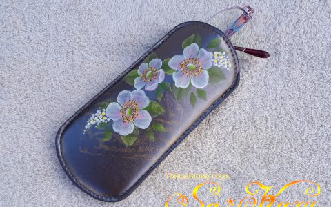 野ばらのソフトメガネケースグレーminneに出品しています 野ばらのソフトメガネケースグレーminneに出品しています