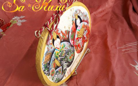 花びらおひな様(赤と黒)minneに出品しました 花びらおひな様(赤と黒)minneに出品しました