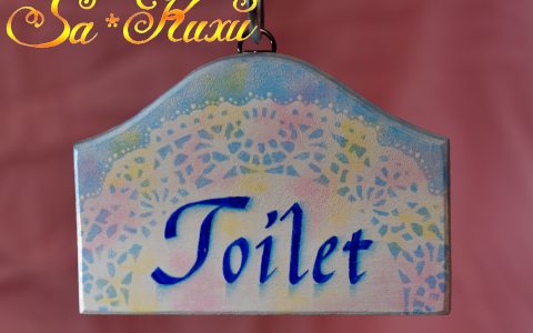 レース模様のトイレプレートminneに出品しています レース模様のトイレプレートminneに出品しています