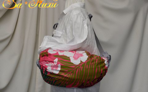 エルゴアダプト収納カバー・蘭の花(ピンク)minneに出品しています エルゴアダプト収納カバー・蘭の花(ピンク)minneに出品しています