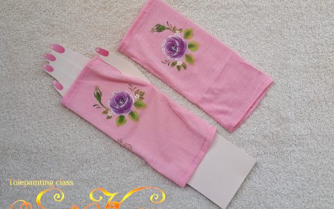 紫薔薇の日よけアームカバー(ピンク)minneに出品しました 紫薔薇の日よけアームカバー(ピンク)minneに出品しました