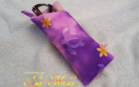 ホヌの布メガネケース(紫)minneに出品しました ホヌの布メガネケース(紫)minneに出品しました