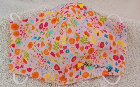 大人用立体布マスク(鳥と花、ピンク)minneに出品しています 大人用立体布マスク(鳥と花、ピンク)minneに出品しています